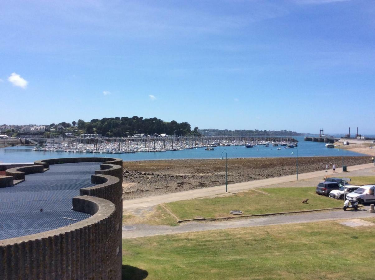 Le Dauphine 20M De La Plage Saint-Malo Exteriér fotografie