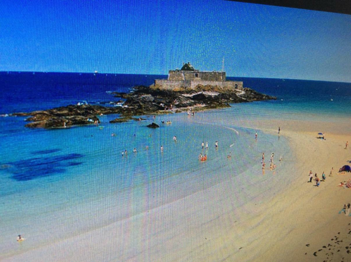 Le Dauphine 20M De La Plage Saint-Malo Exteriér fotografie